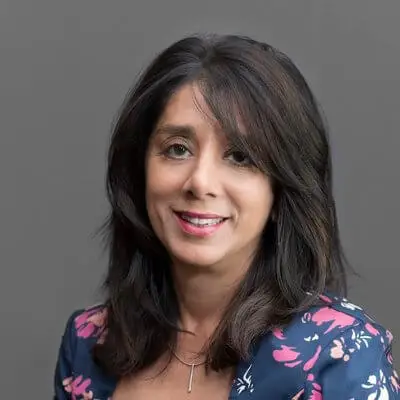 Jitinder Takhar Brunette woman smiling